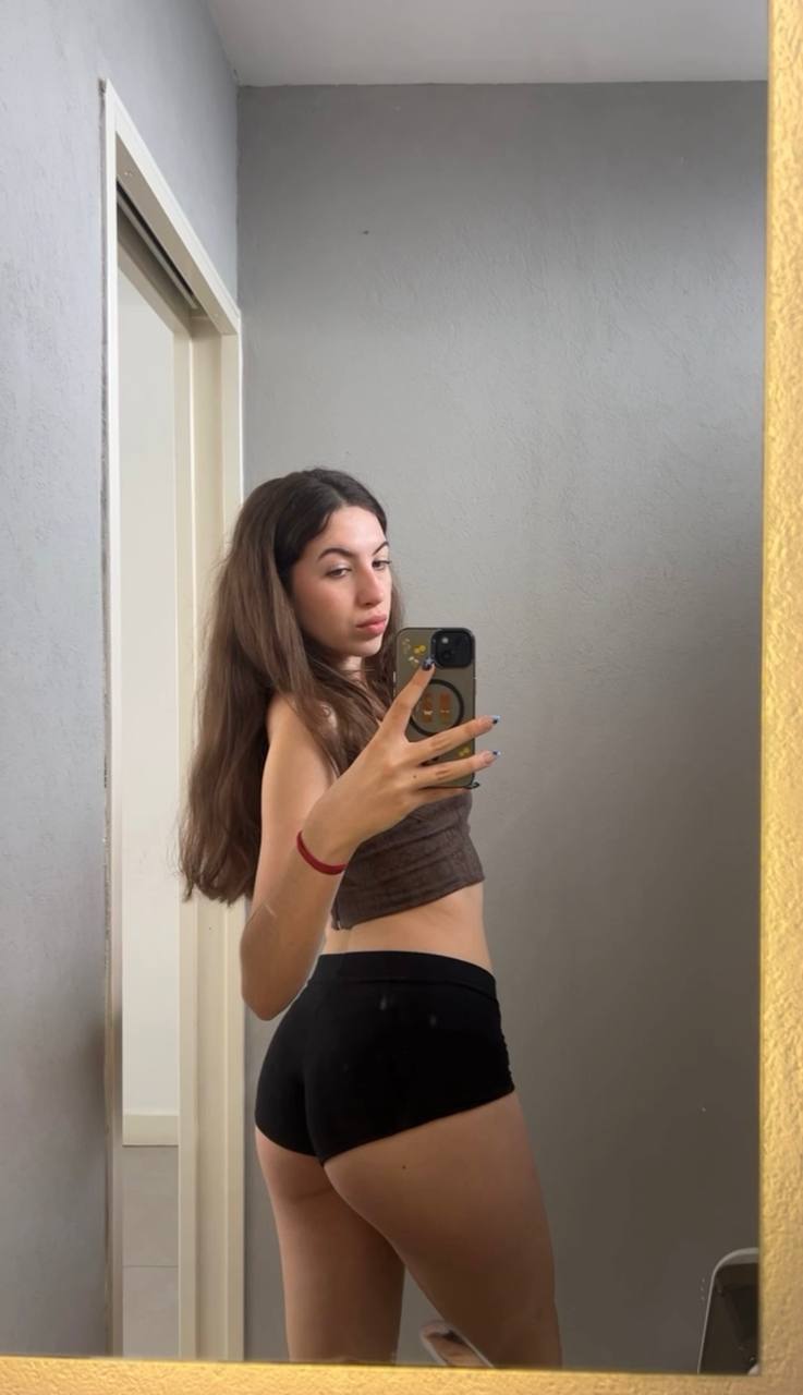 Amber in her underwear in Guiyang