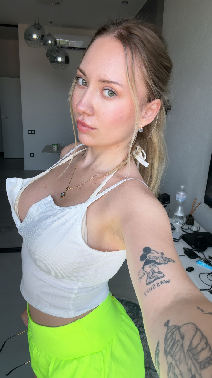 KateV in her underwear in Guiyang