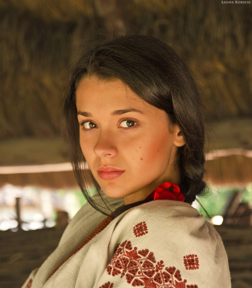Girls in Slavic costumes in Guiyang